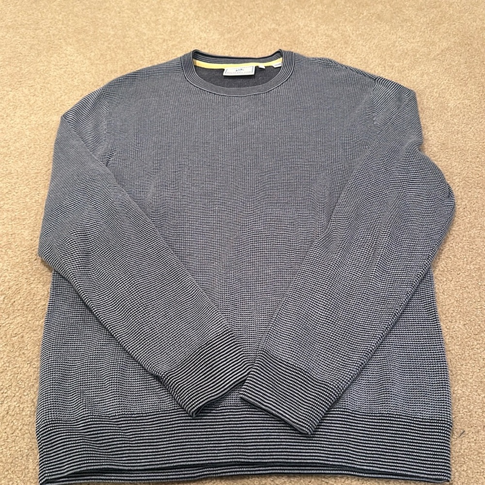 Southern tide blue waffle sweater